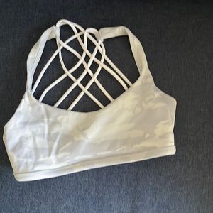 Lululemon sports bra
